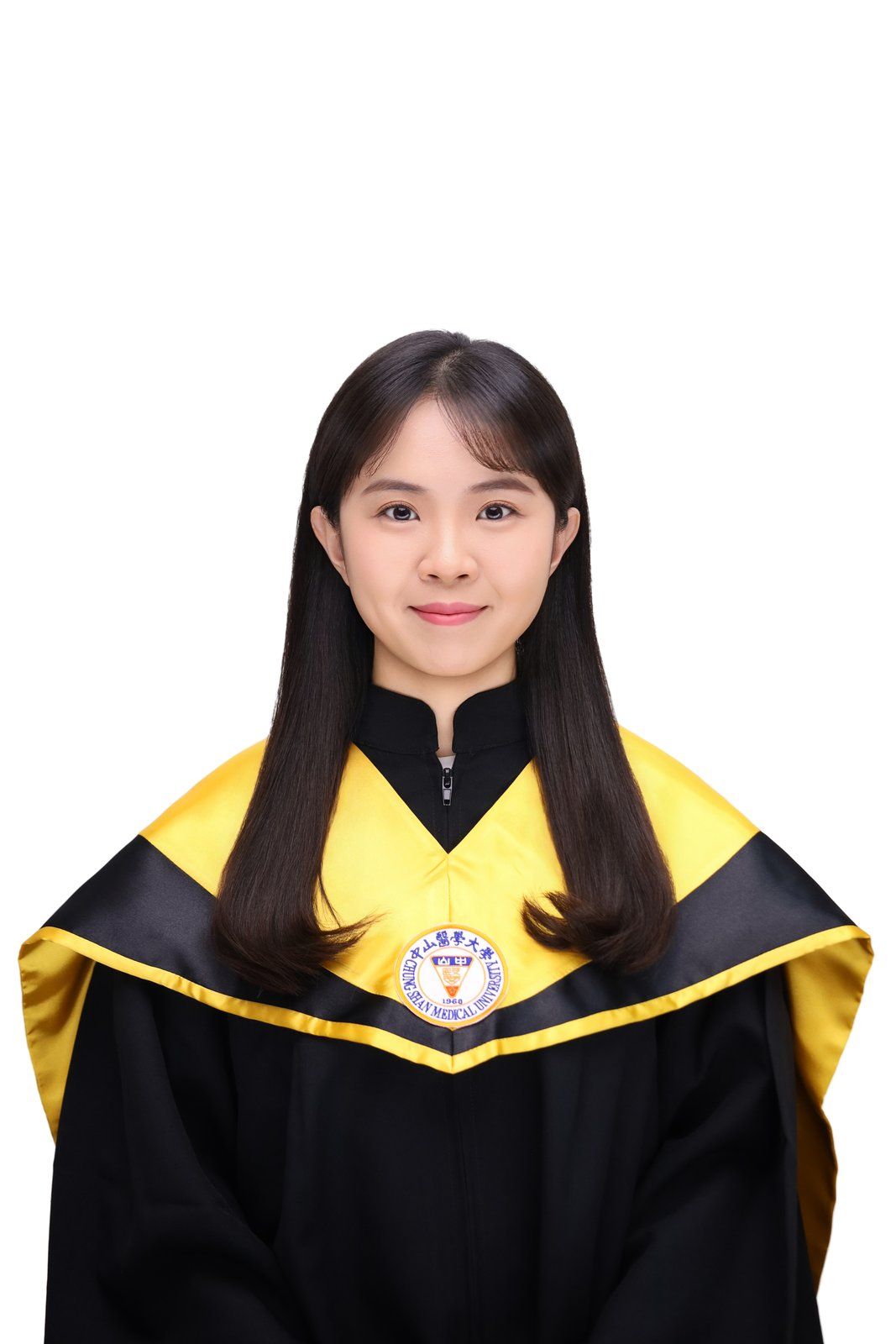台中學士服證件照 畢業季白底正面照 莎朗嘿yo